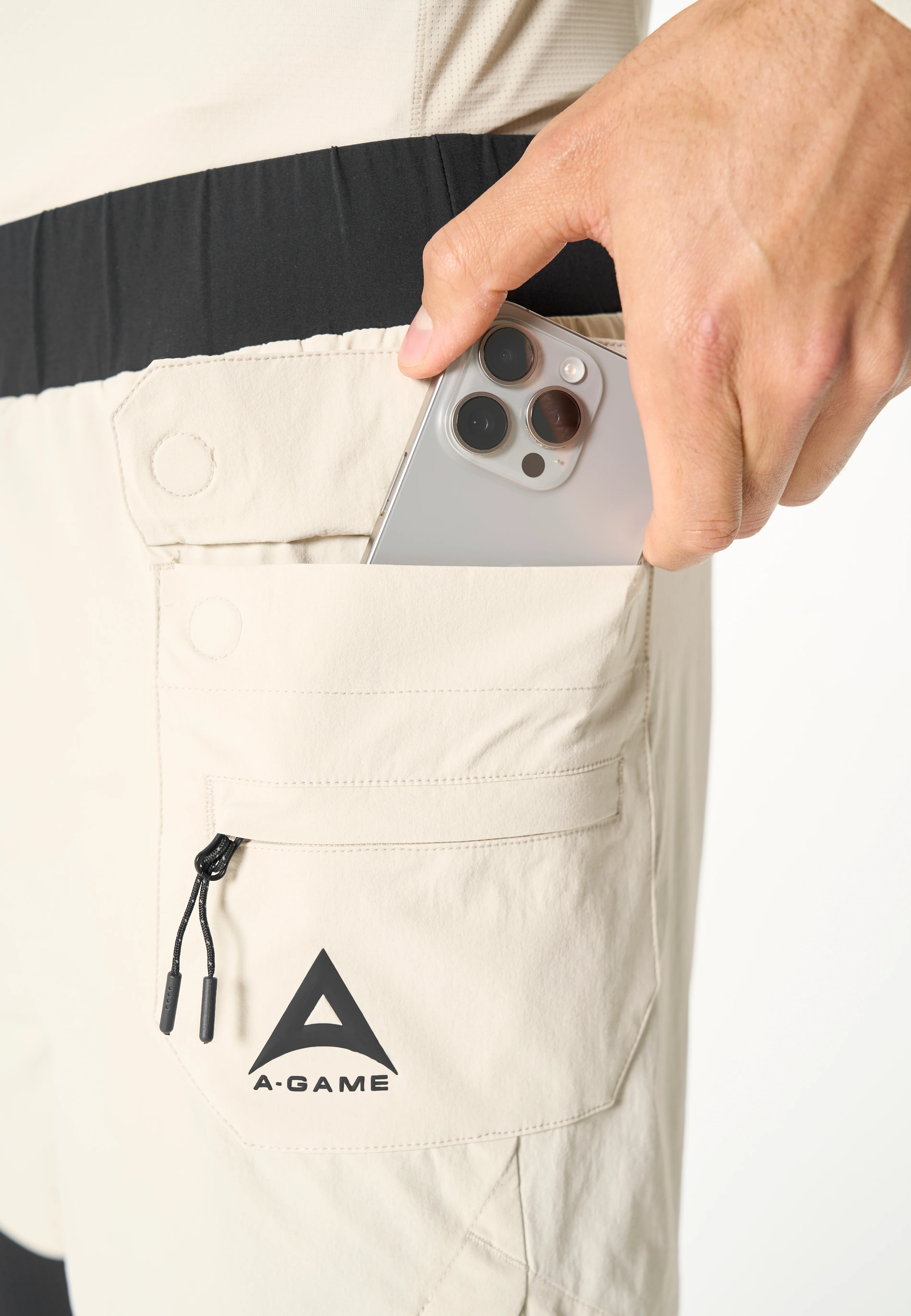 Men's 2-in-1 Cargo Shorts - Beige / Black - Image 2