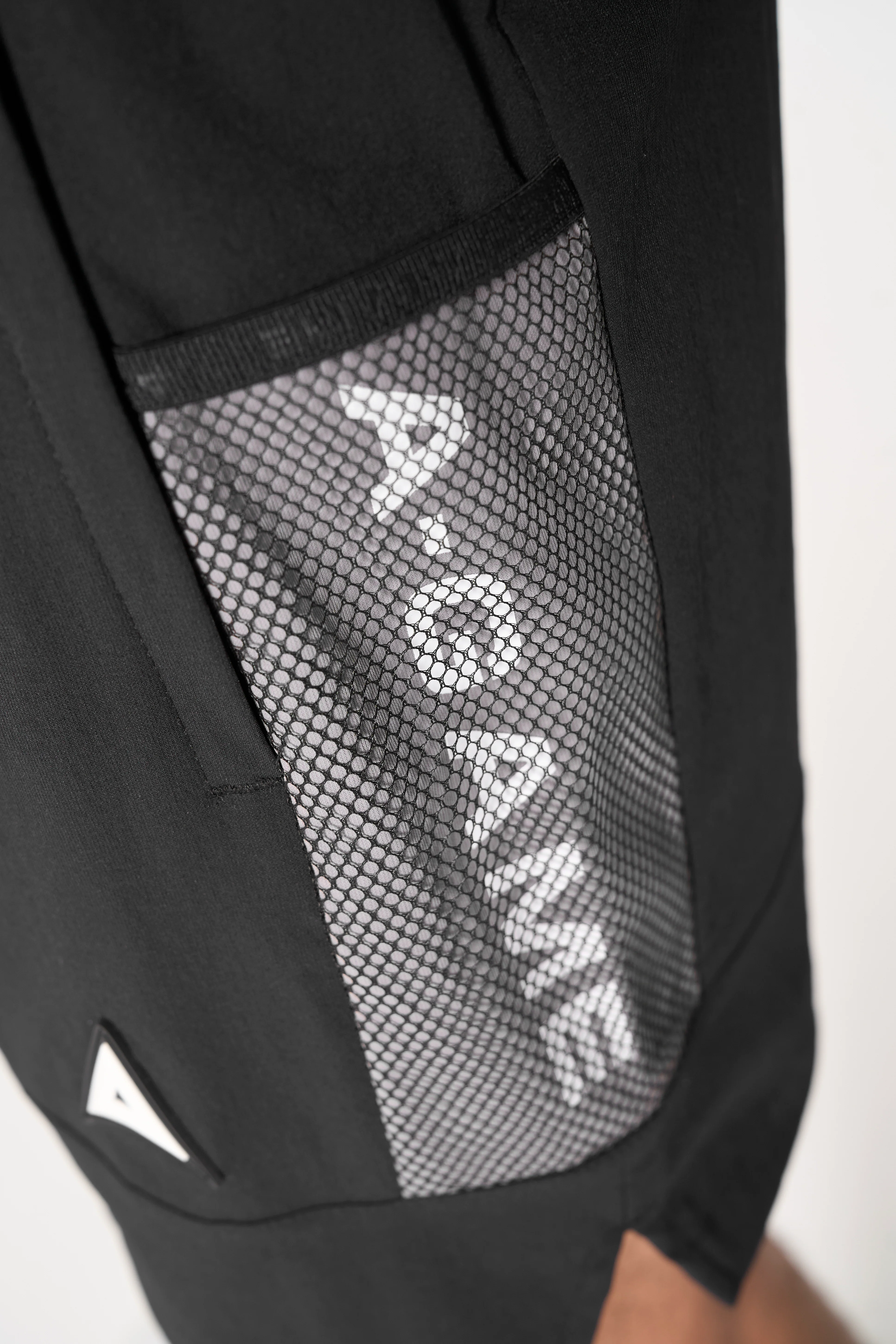 Men's Colour Block Training Shorts - Black / Grey - Image 3