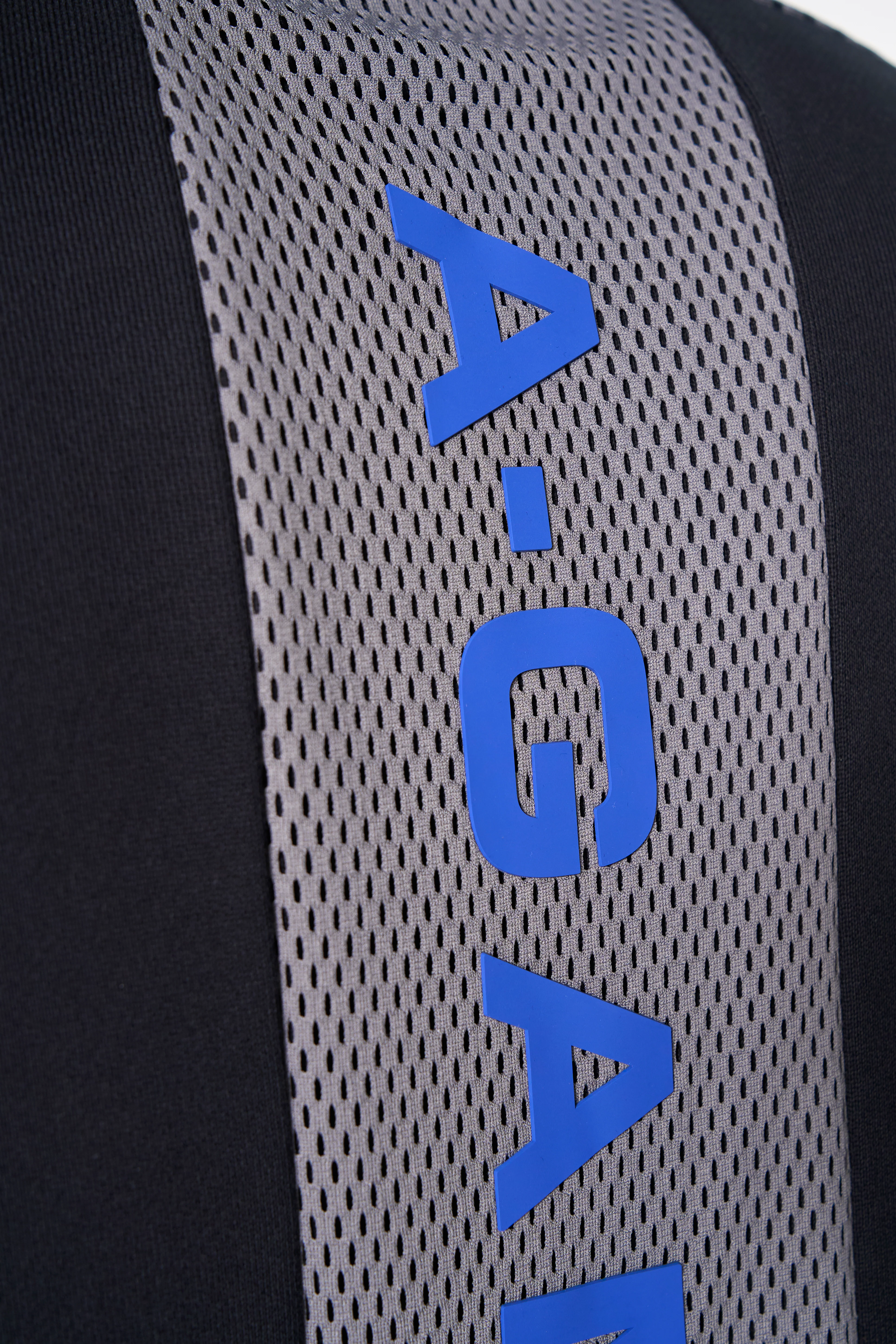 Men's Panelled Mesh Sport Half Zip - Black / Cobalt Blue - Image 3