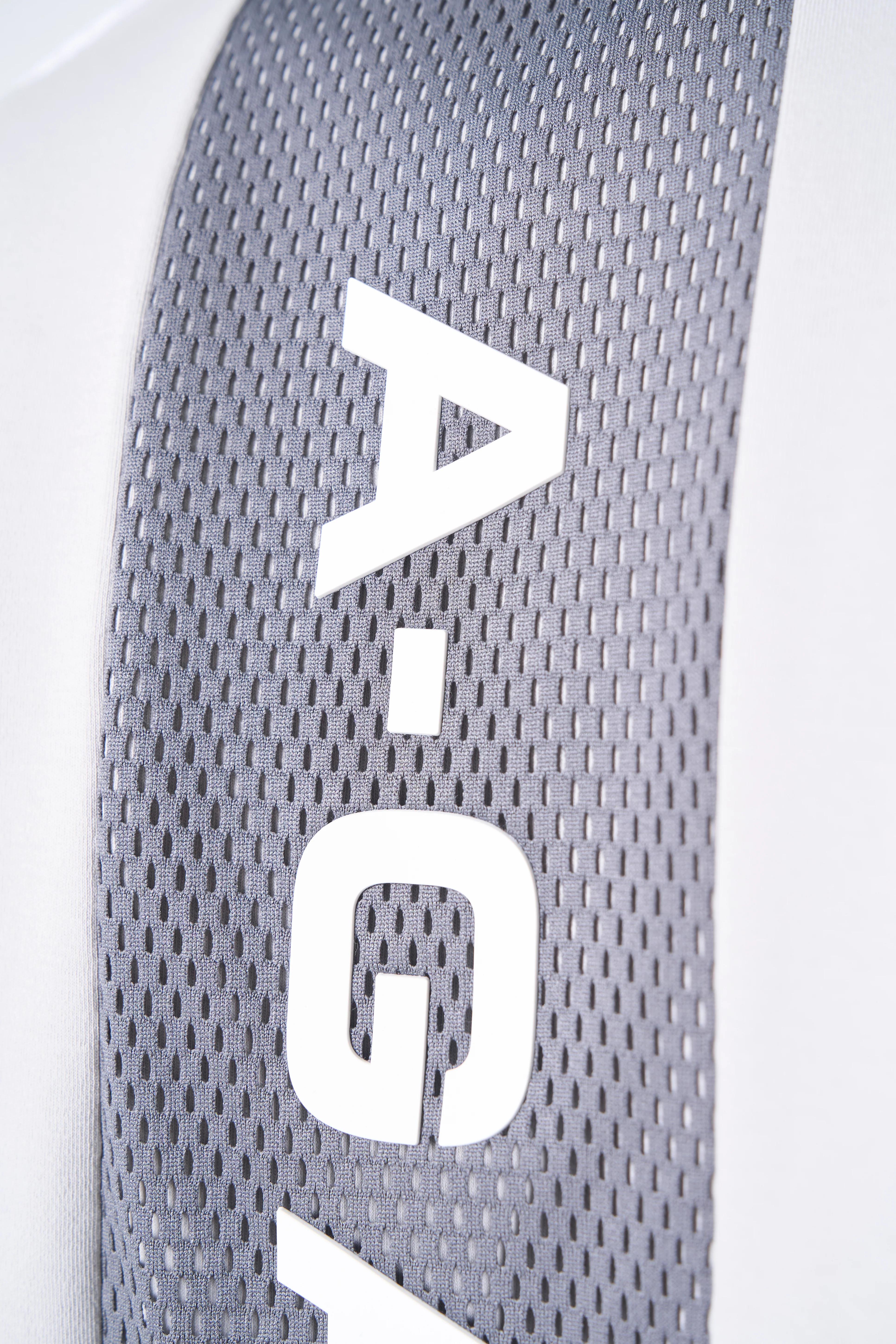 Men's Panelled Mesh Sport T-Shirt - Grey / Black - Image 2