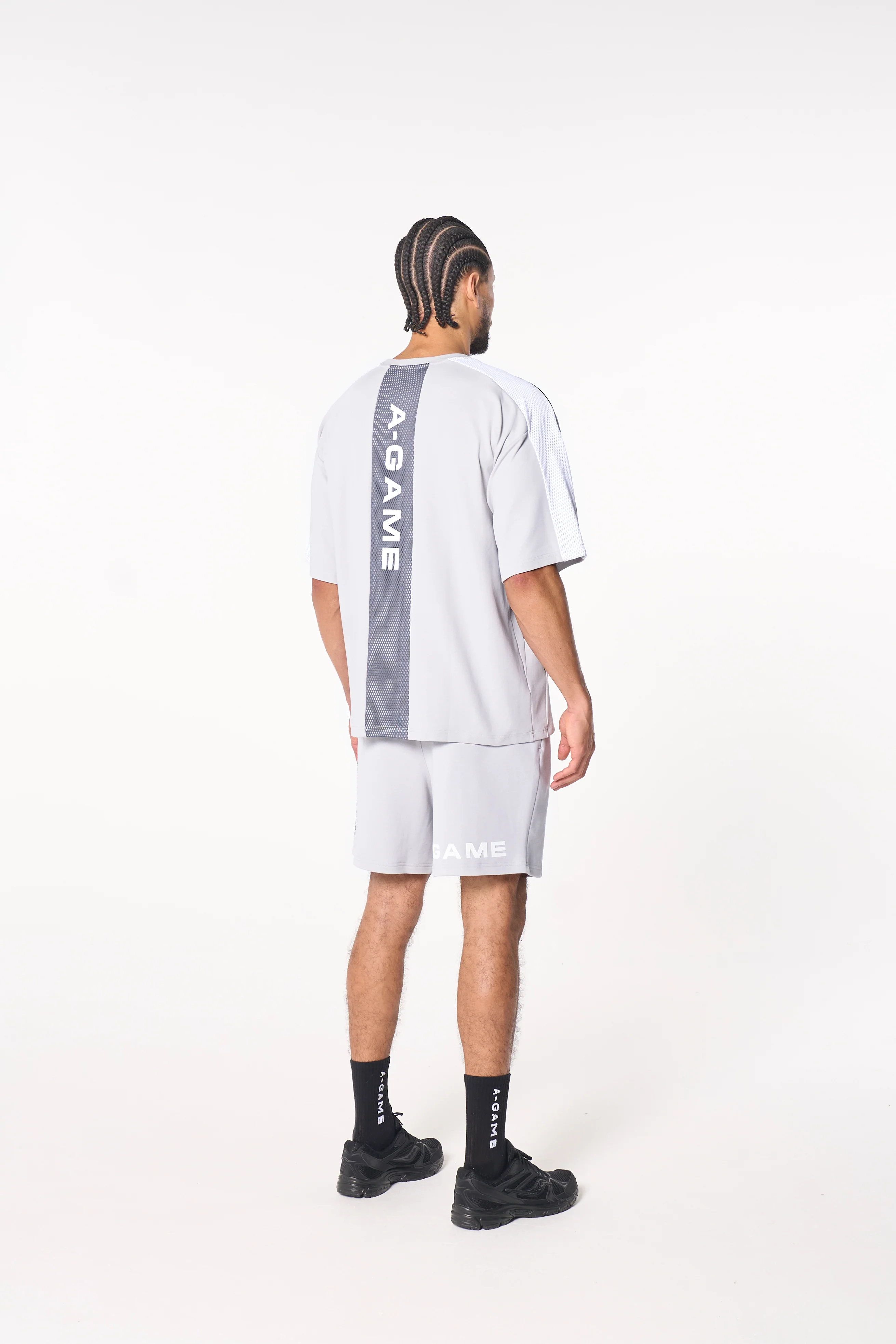 Men's Panelled Mesh Sport T-Shirt - Grey / Black - Image 7