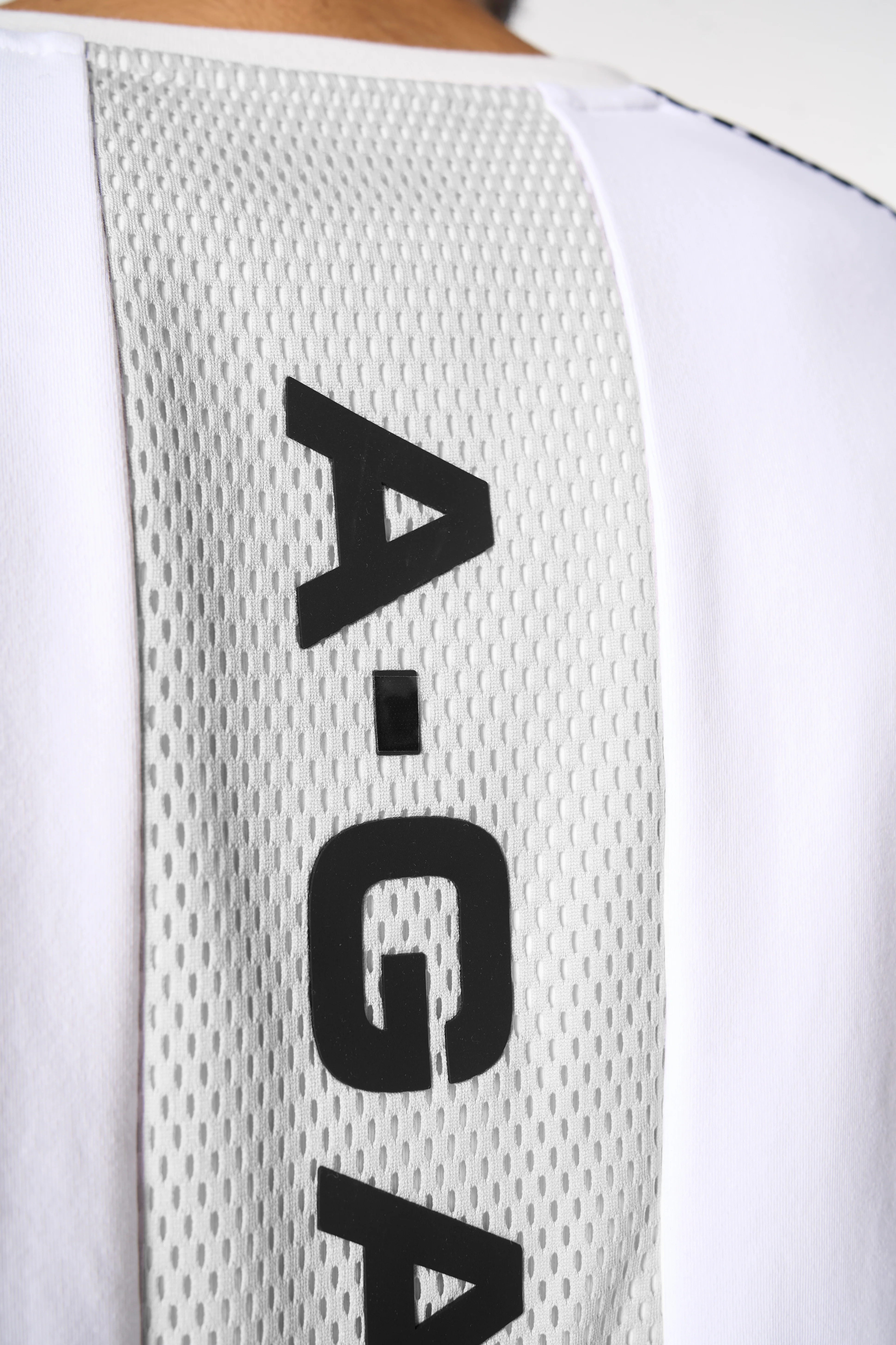 Men's Panelled Mesh Sport T-Shirt - White / Charcoal - Image 2