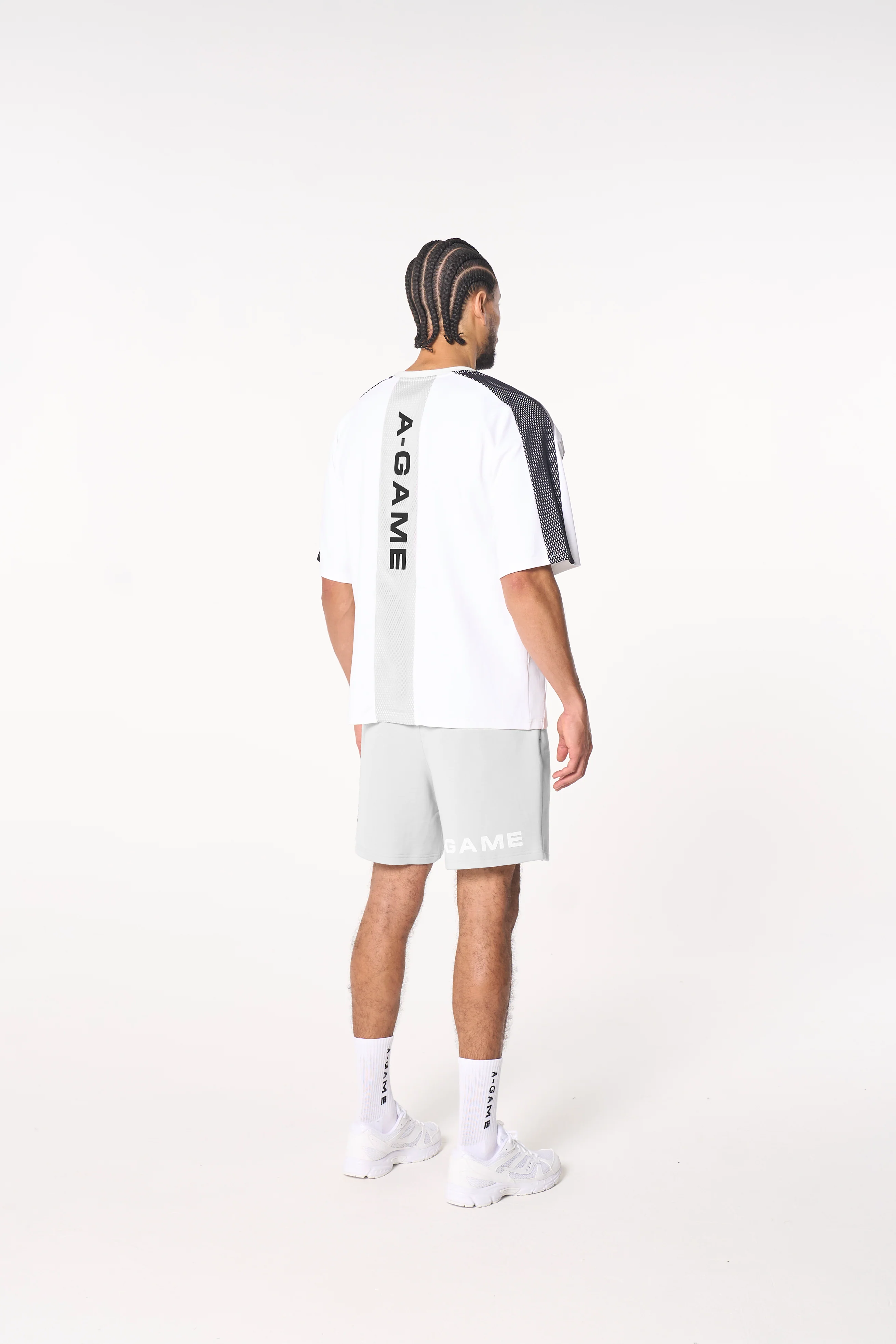Men's Panelled Mesh Sport T-Shirt - White / Charcoal - Image 8