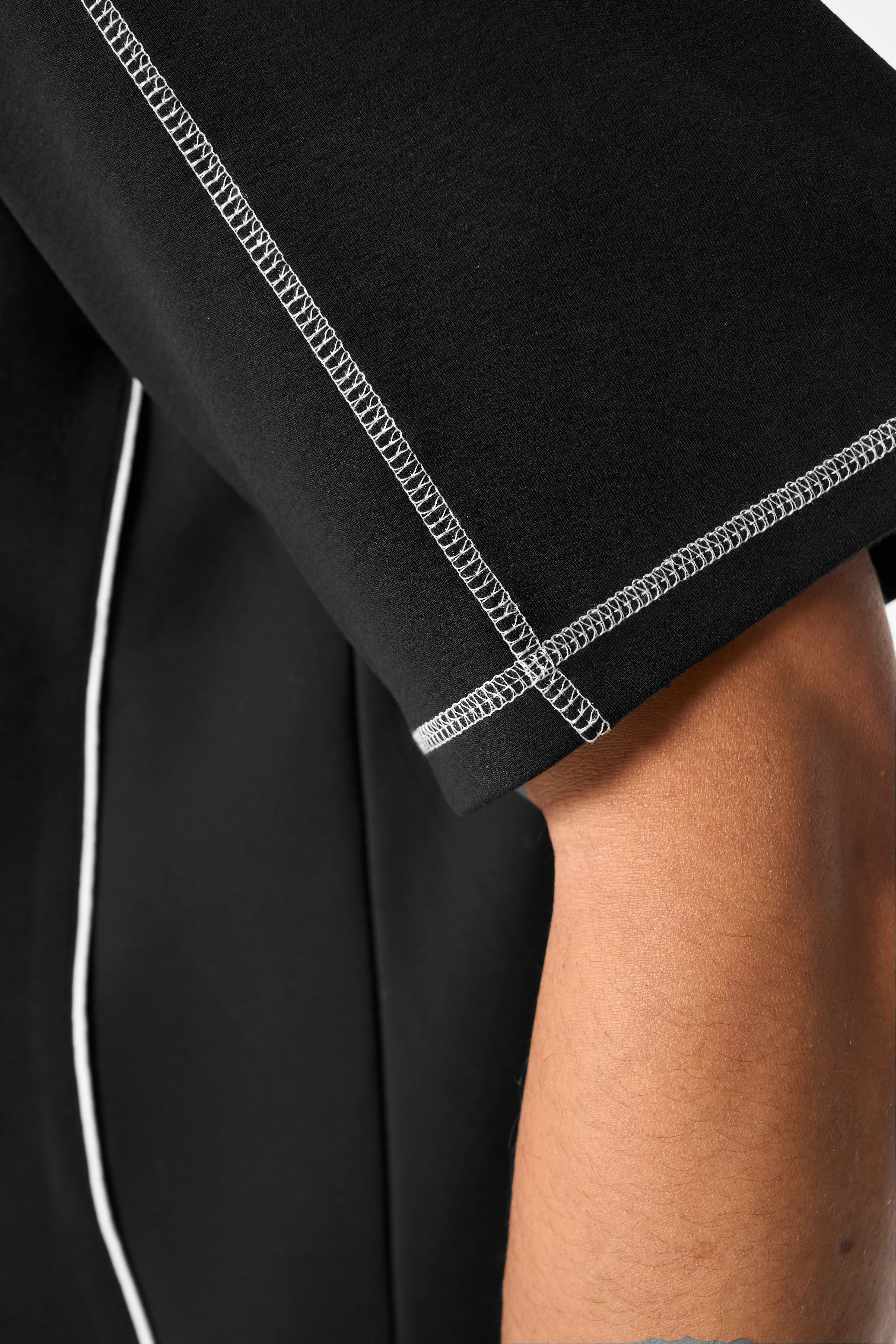 Men's Seam Detail Tech T-Shirt - Black - Image 4