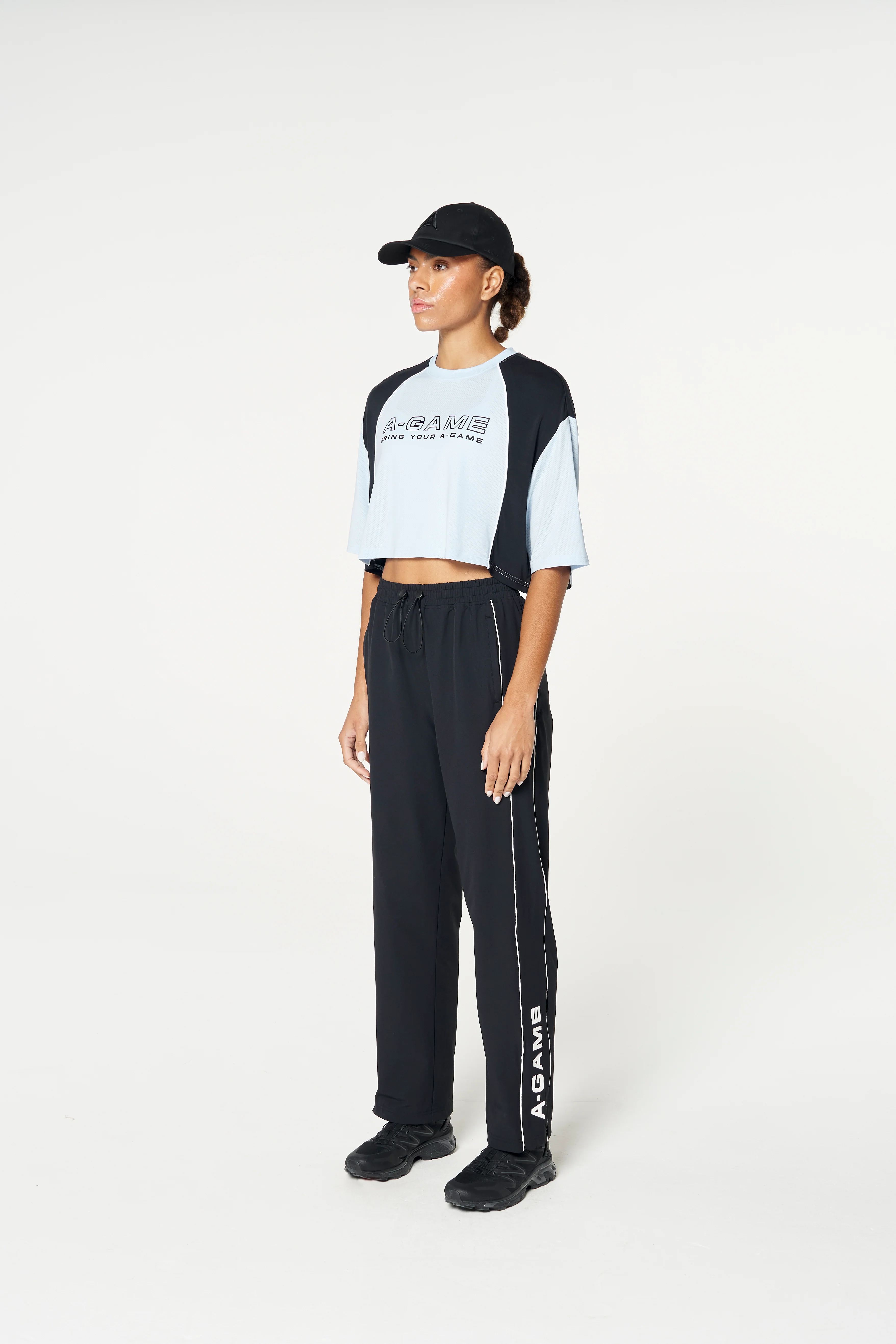 Women's Cropped Mesh Panel T-Shirt - Pale Blue - Image 4