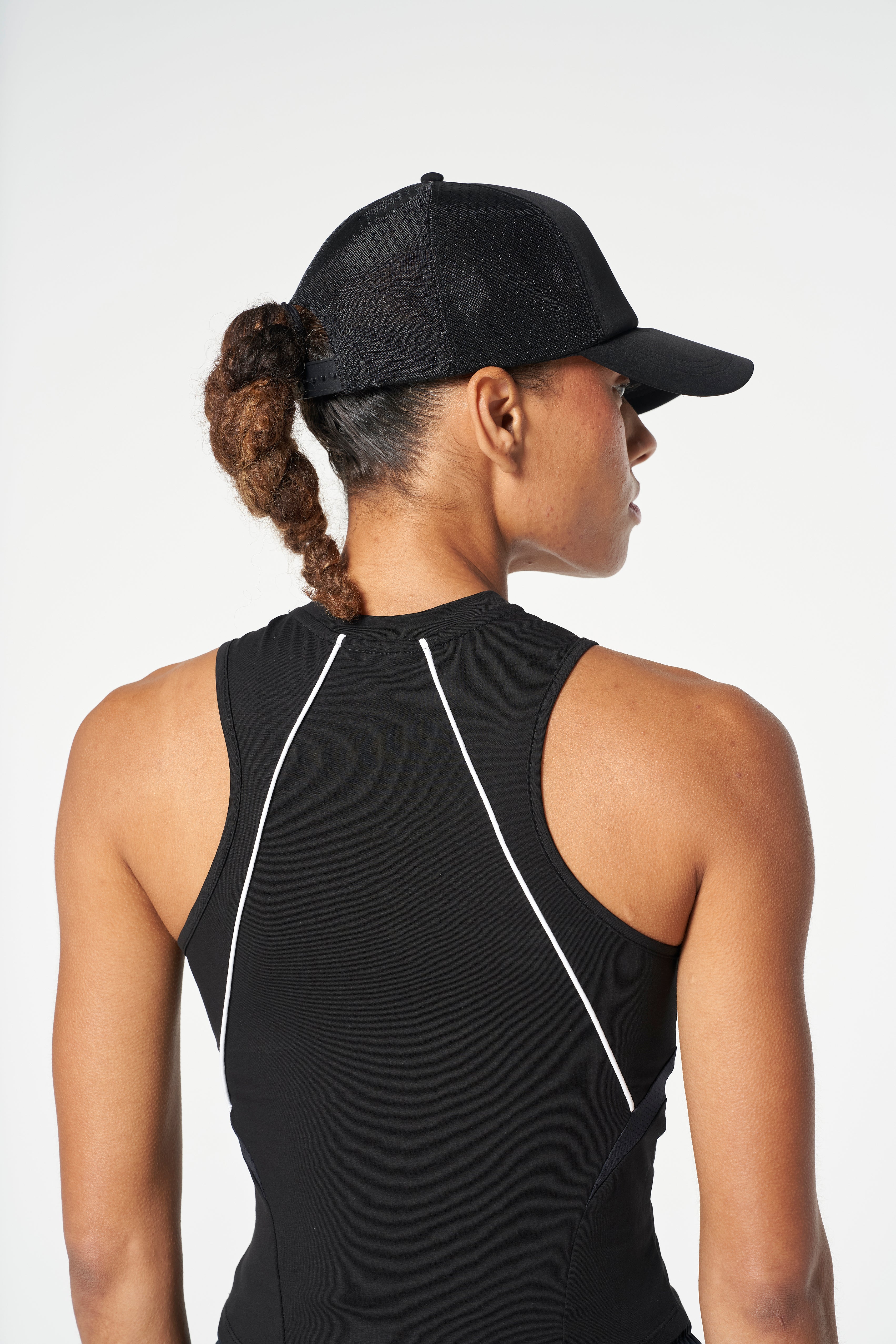 Women's Fitted High Neck Vest - Black - Image 3